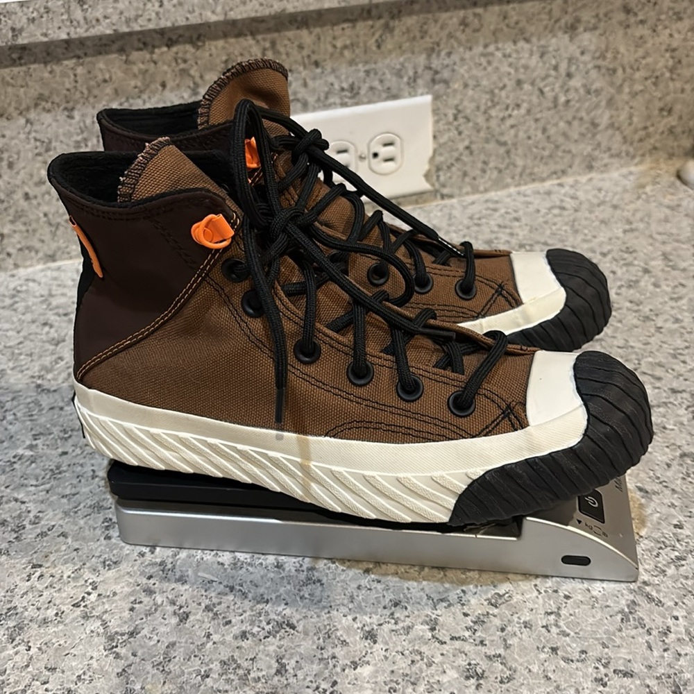 Converse Gore-Tex Brown High-Top Sneakers with Black and Orange Accents W- 7 M-5 - Picture 4 of 14
